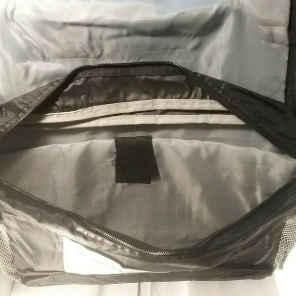 Overland Red & Black ‎ Computer Bag 17x15x5 - Picture 7 of 7